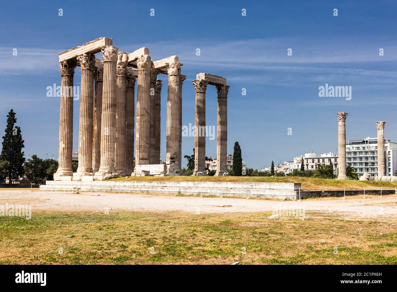 Ναός του Ολυμπίου Διός & Πύλη του Αδριανού photo 2